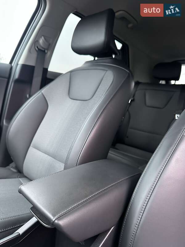 Внедорожник / Кроссовер Kia Niro 2024 в Белогородке