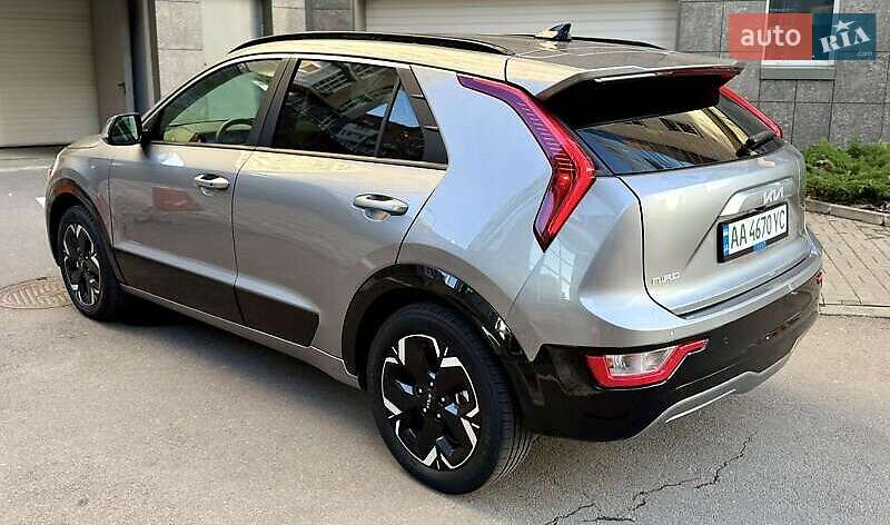 Позашляховик / Кросовер Kia Niro 2023 в Хмельницькому