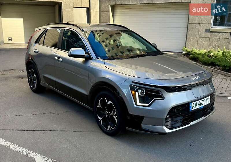 Позашляховик / Кросовер Kia Niro 2023 в Хмельницькому