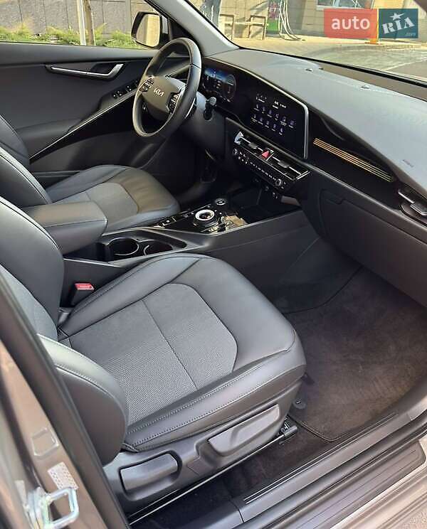 Позашляховик / Кросовер Kia Niro 2023 в Хмельницькому