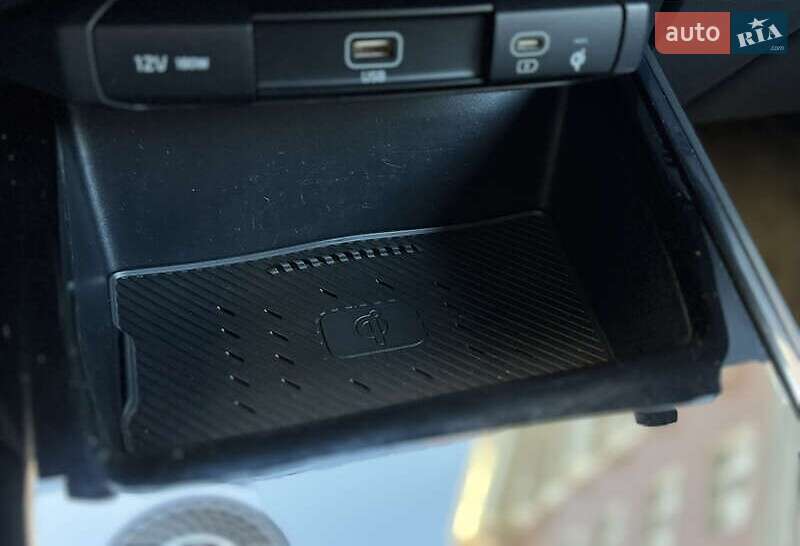 Позашляховик / Кросовер Kia Niro 2023 в Хмельницькому