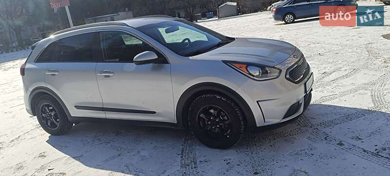 Внедорожник / Кроссовер Kia Niro 2019 в Одессе фото 5 Внедорожник / Кроссовер Kia Niro 2019 в Одессе