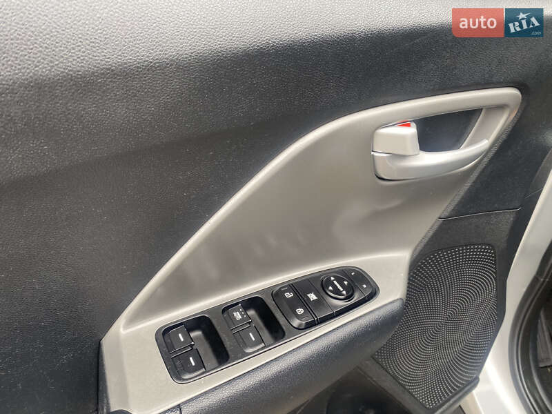 Внедорожник / Кроссовер Kia Niro 2018 в Трускавце фото 22 Внедорожник / Кроссовер Kia Niro 2018 в Трускавце