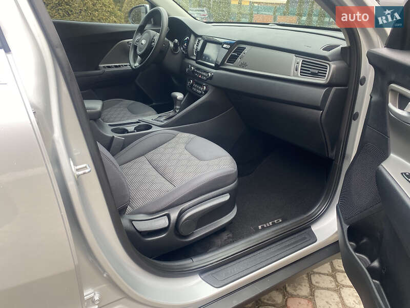 Внедорожник / Кроссовер Kia Niro 2018 в Трускавце фото 37 Внедорожник / Кроссовер Kia Niro 2018 в Трускавце