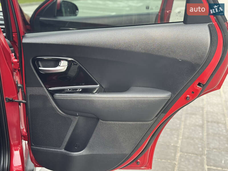 Позашляховик / Кросовер Kia Niro 2018 в Рівному