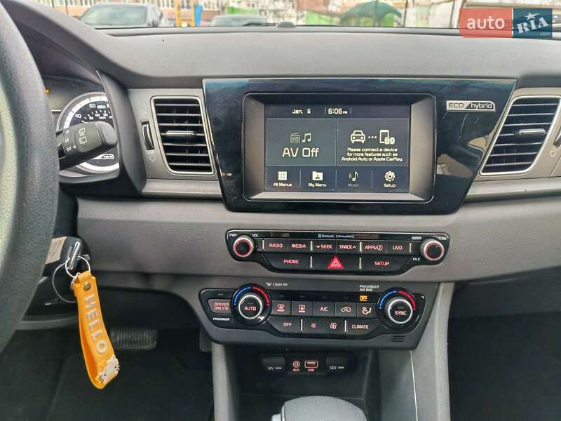 Позашляховик / Кросовер Kia Niro 2018 в Києві