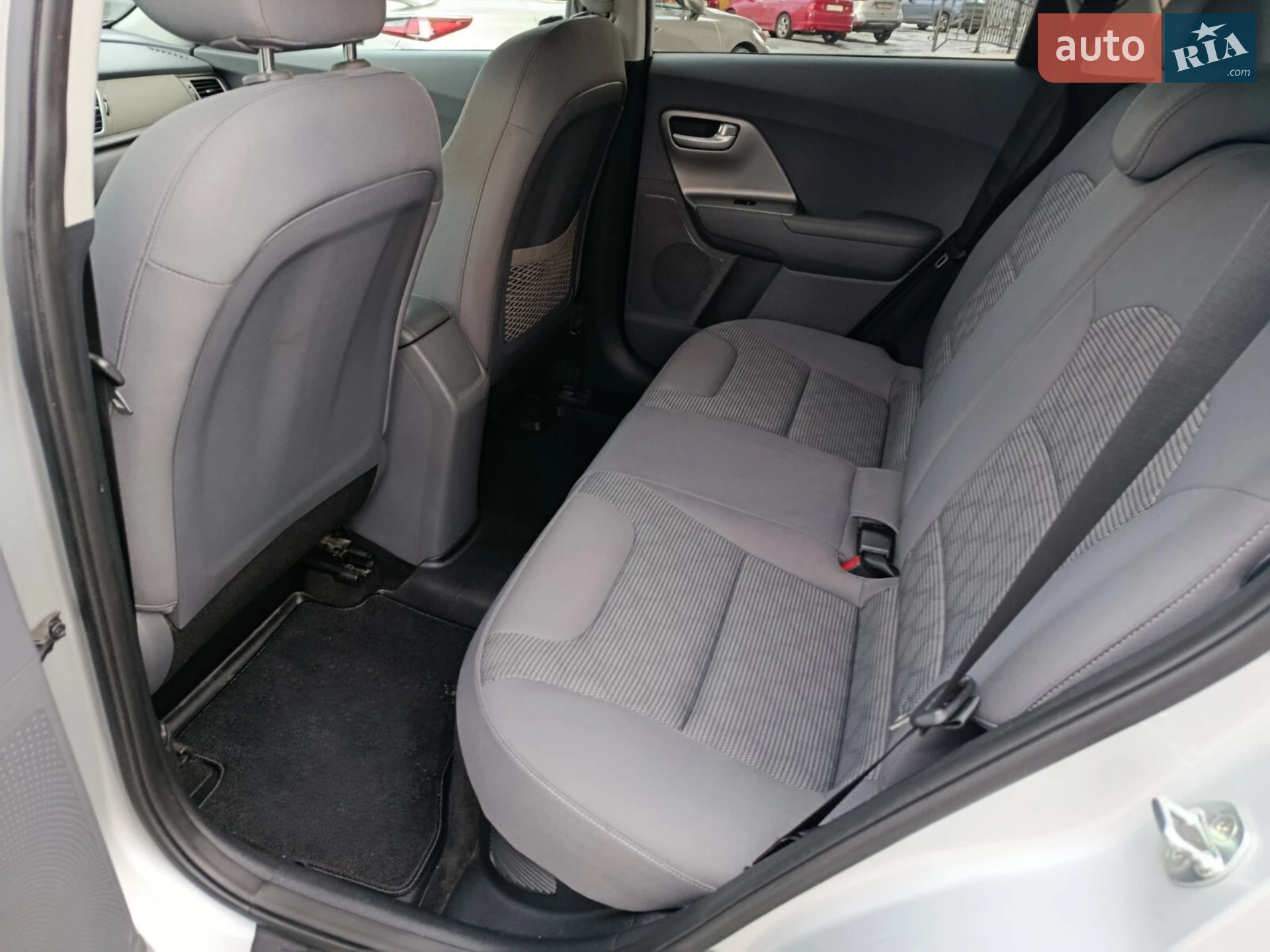 2018 Kia Niro - мініатюра 24