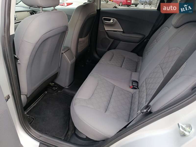 Позашляховик / Кросовер Kia Niro 2018 в Києві