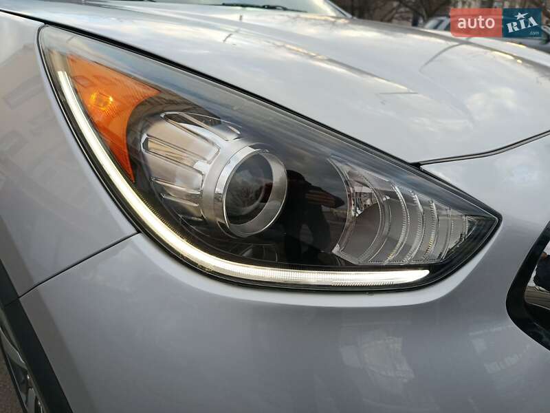 Позашляховик / Кросовер Kia Niro 2018 в Києві