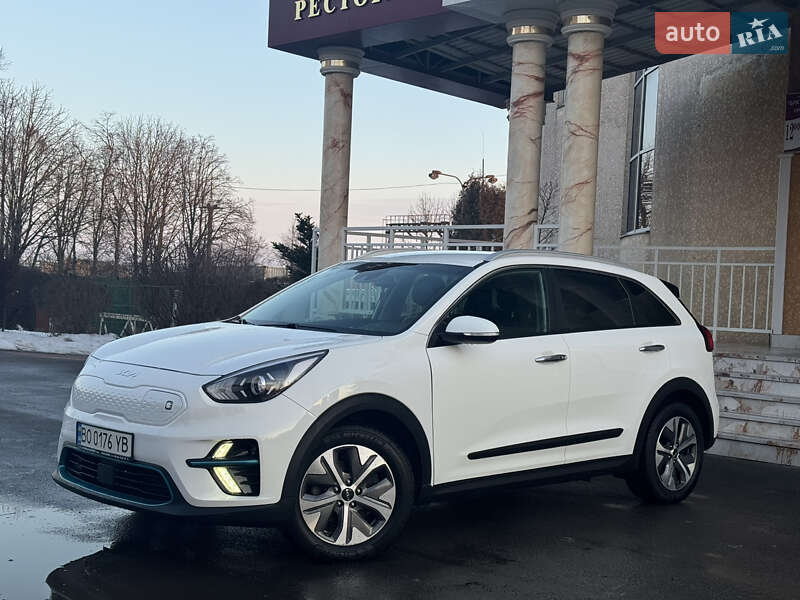 Позашляховик / Кросовер Kia Niro 2021 в Тернополі