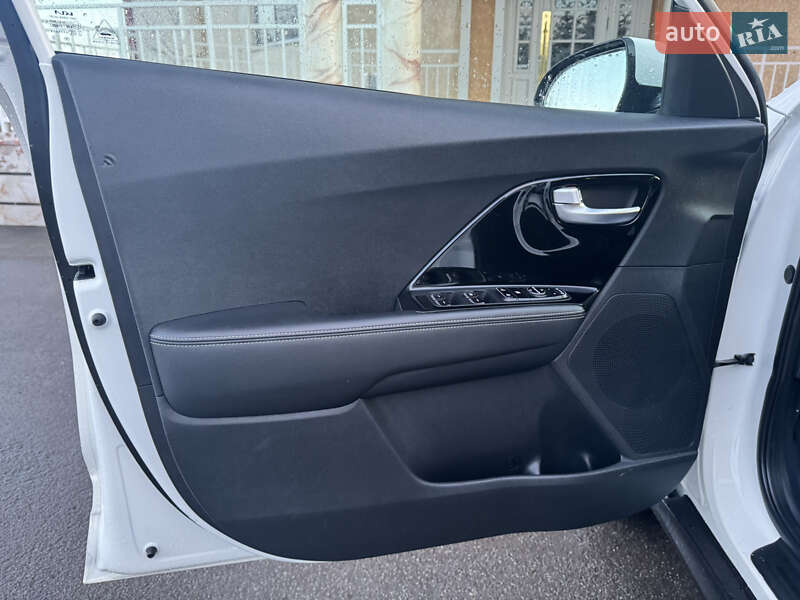 Позашляховик / Кросовер Kia Niro 2021 в Тернополі