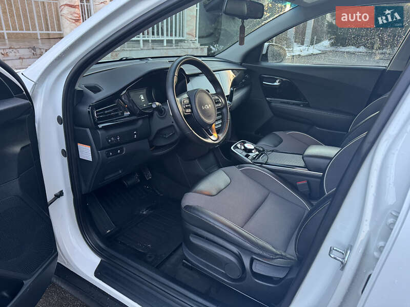 Позашляховик / Кросовер Kia Niro 2021 в Тернополі