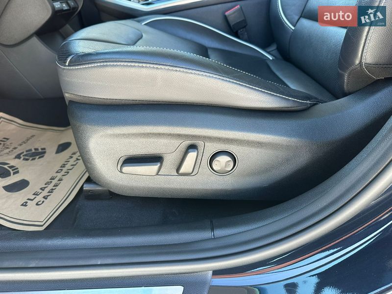 Внедорожник / Кроссовер Kia Niro 2020 в Киеве