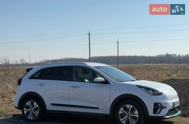Внедорожник / Кроссовер Kia Niro 2021 в Млинове