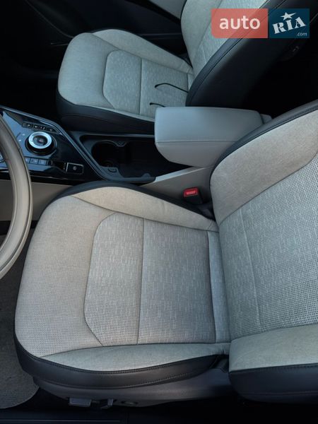 Внедорожник / Кроссовер Kia Niro 2023 в Тернополе