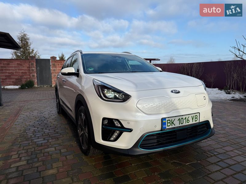 Внедорожник / Кроссовер Kia Niro 2020 в Ровно