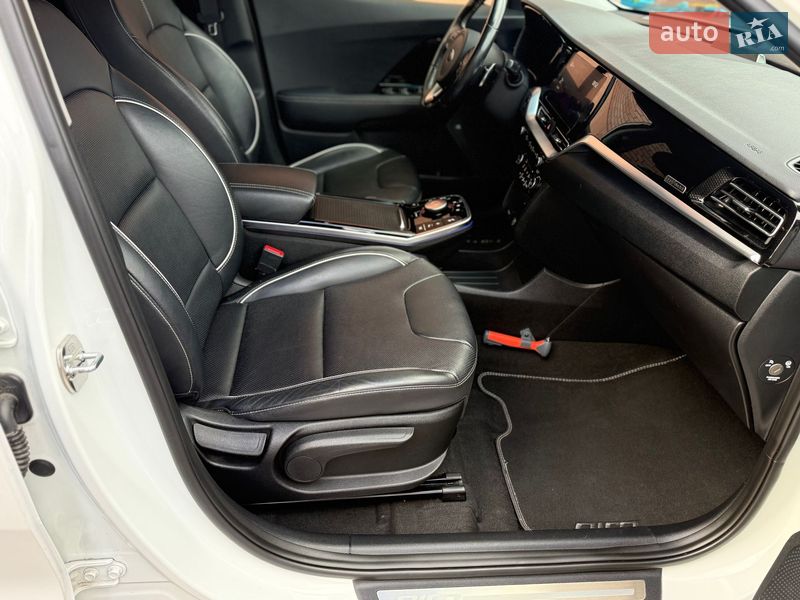 Внедорожник / Кроссовер Kia Niro 2020 в Ровно