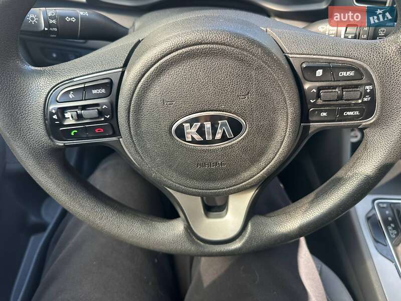 Внедорожник / Кроссовер Kia Niro 2017 в Одессе