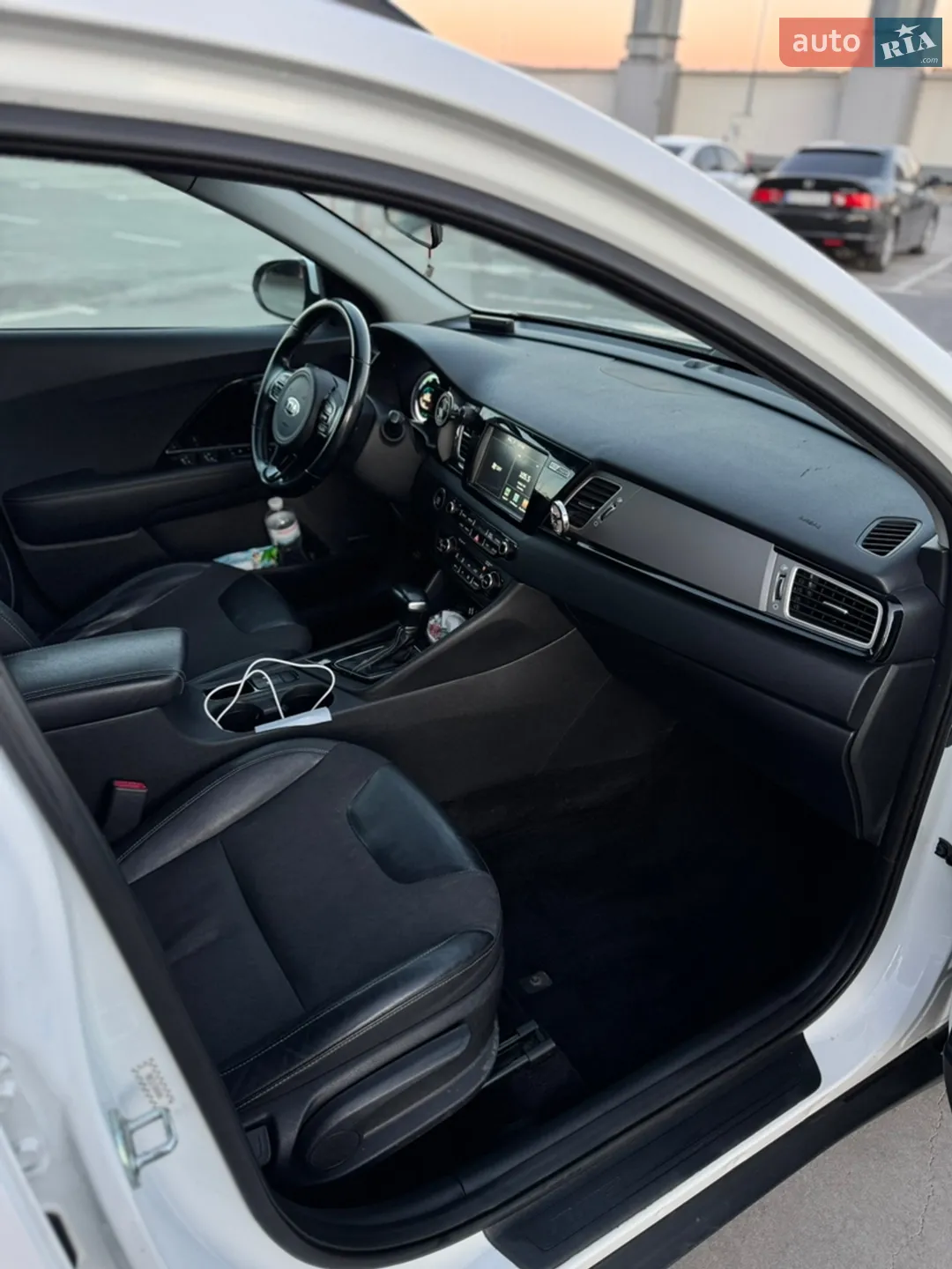 2017 Kia Niro - мініатюра 16