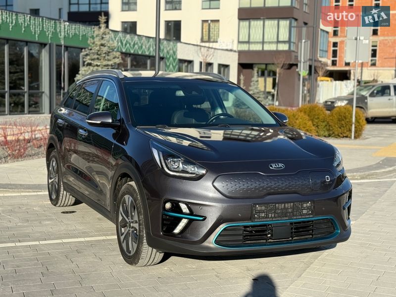 Позашляховик / Кросовер Kia Niro 2020 в Городку