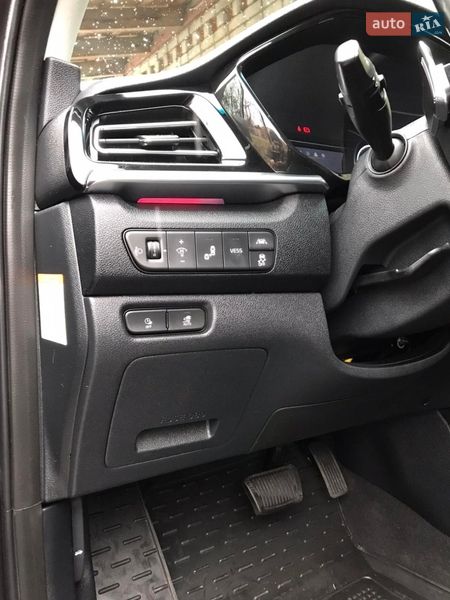 Внедорожник / Кроссовер Kia Niro 2020 в Днепре