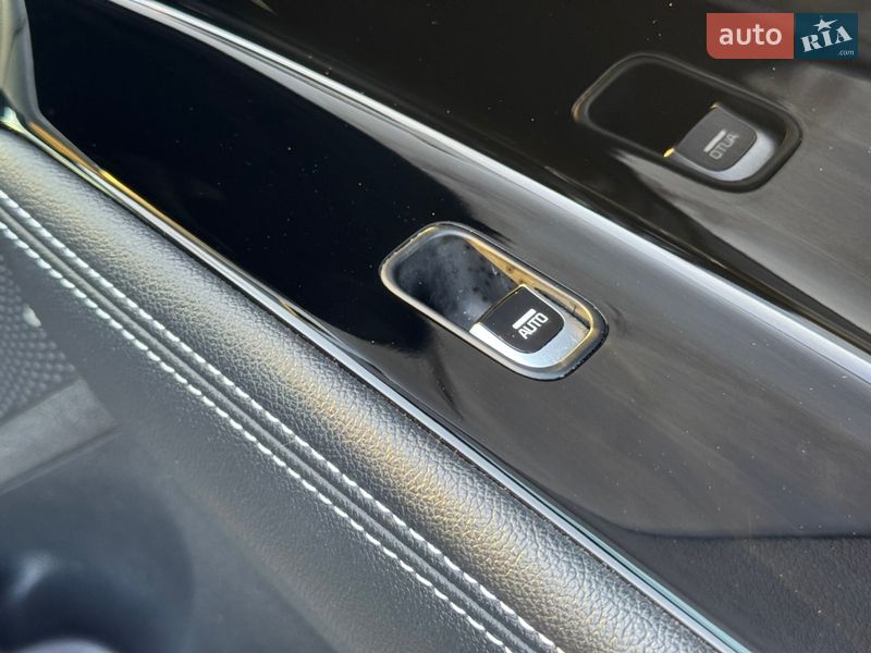 Внедорожник / Кроссовер Kia Niro 2020 в Стрые