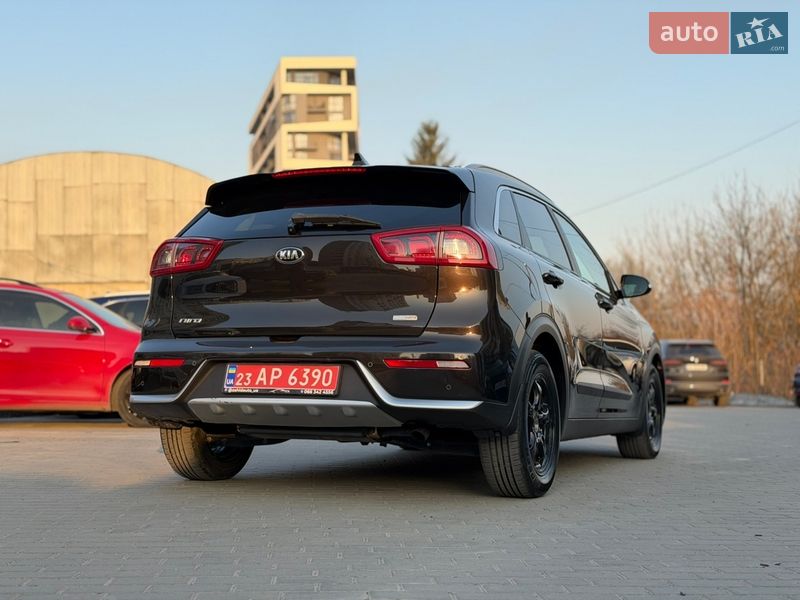 Внедорожник / Кроссовер Kia Niro 2017 в Львове