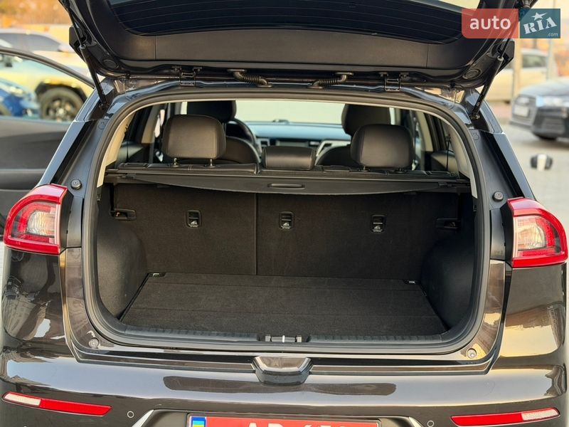 Внедорожник / Кроссовер Kia Niro 2017 в Львове