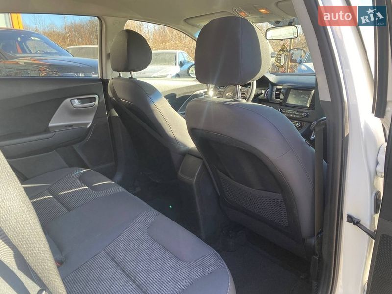 Внедорожник / Кроссовер Kia Niro 2018 в Львове