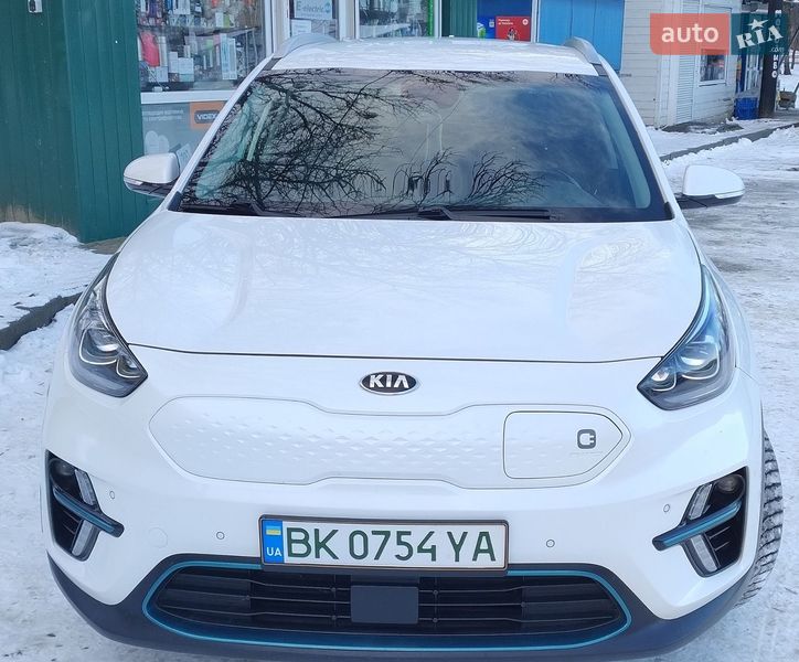 Внедорожник / Кроссовер Kia Niro 2020 в Березному