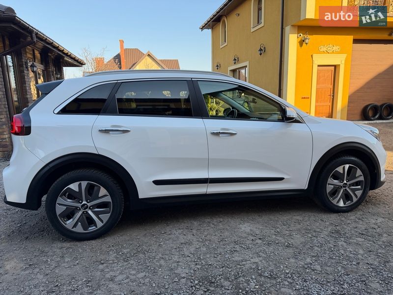 Внедорожник / Кроссовер Kia Niro 2021 в Львове