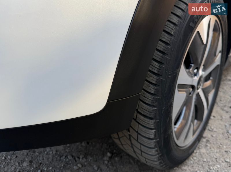 Внедорожник / Кроссовер Kia Niro 2021 в Львове