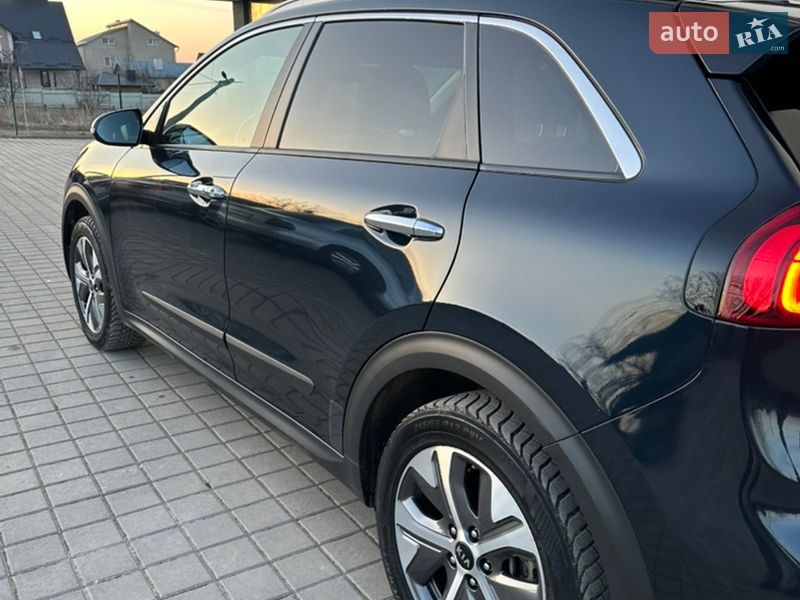 Позашляховик / Кросовер Kia Niro 2020 в Тернополі