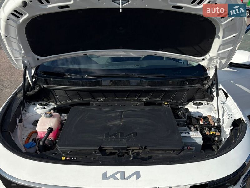 Внедорожник / Кроссовер Kia Niro 2023 в Ровно фото 8 Внедорожник / Кроссовер Kia Niro 2023 в Ровно