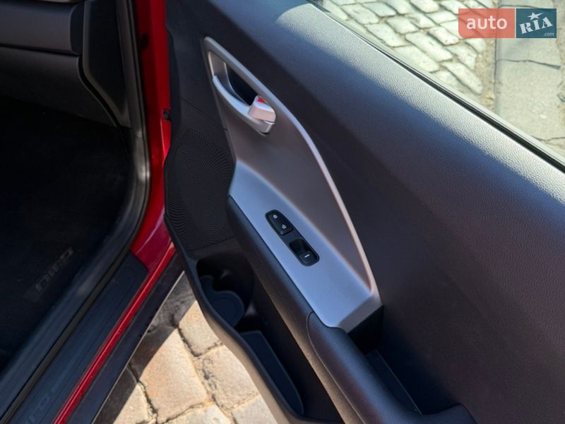 Позашляховик / Кросовер Kia Niro 2018 в Одесі