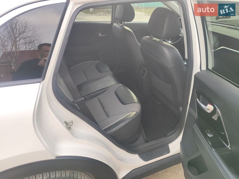 Внедорожник / Кроссовер Kia Niro 2022 в Каменец-Подольском