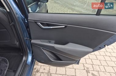 Внедорожник / Кроссовер Kia Niro 2023 в Ивано-Франковске