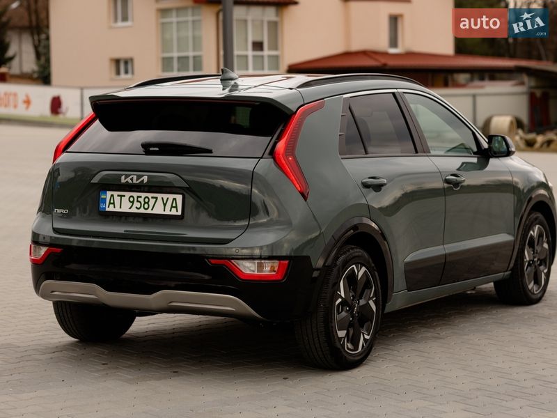 Внедорожник / Кроссовер Kia Niro 2023 в Ивано-Франковске