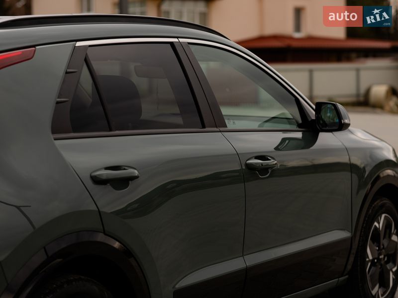 Внедорожник / Кроссовер Kia Niro 2023 в Ивано-Франковске