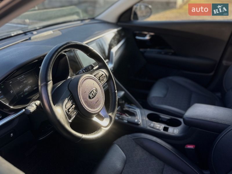 Внедорожник / Кроссовер Kia Niro 2021 в Полтаве