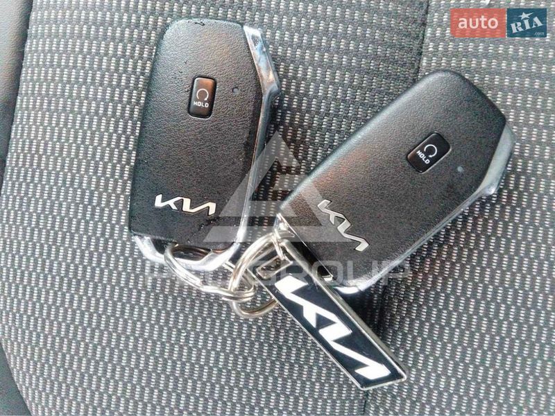 Внедорожник / Кроссовер Kia Niro 2023 в Дрогобыче