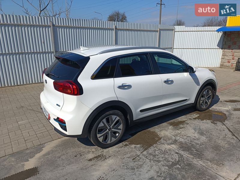 Позашляховик / Кросовер Kia Niro 2020 в Луцьку