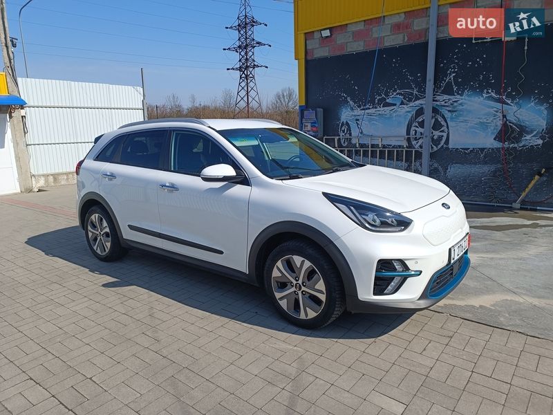 Позашляховик / Кросовер Kia Niro 2020 в Луцьку