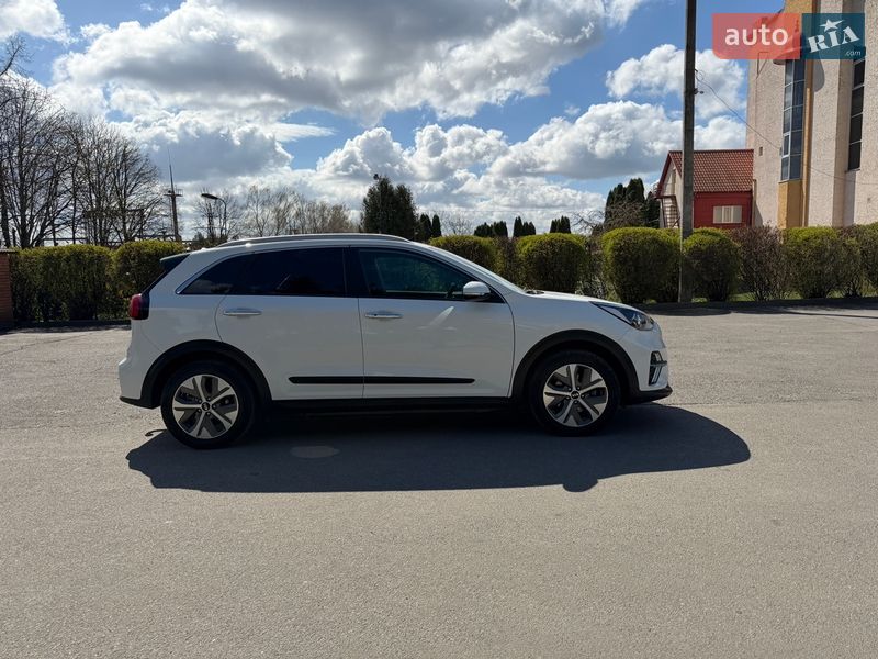 Внедорожник / Кроссовер Kia Niro 2021 в Тернополе фото 25 Внедорожник / Кроссовер Kia Niro 2021 в Тернополе