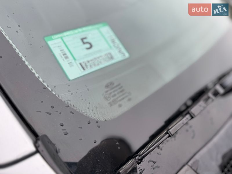 Позашляховик / Кросовер Kia Niro 2017 в Одесі