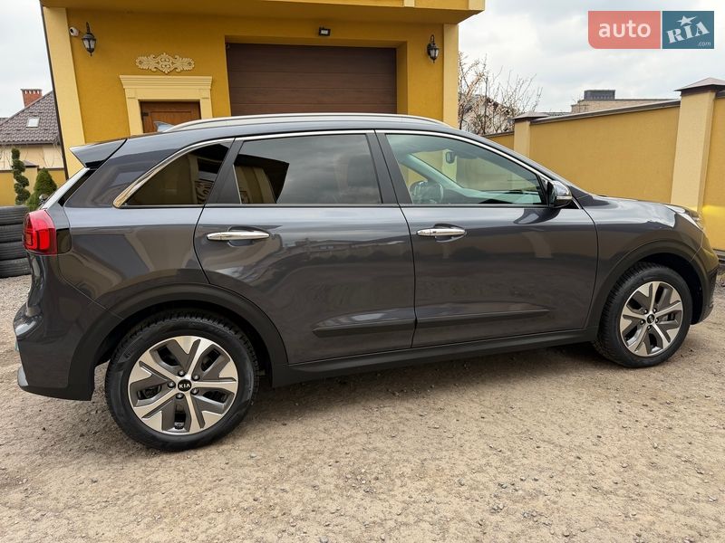 Позашляховик / Кросовер Kia Niro 2021 в Львові фото 10 Позашляховик / Кросовер Kia Niro 2021 в Львові