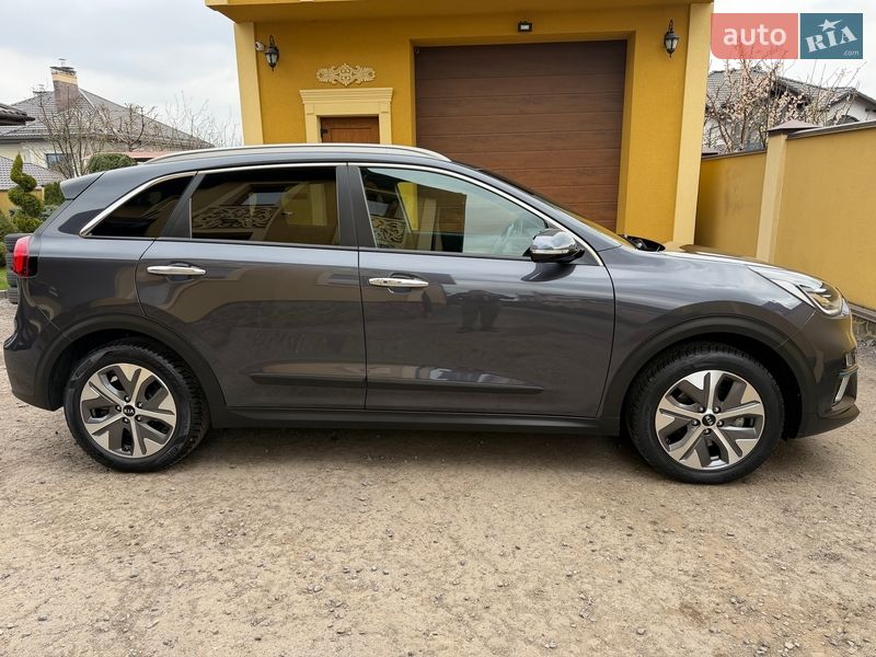 Позашляховик / Кросовер Kia Niro 2021 в Львові фото 11 Позашляховик / Кросовер Kia Niro 2021 в Львові