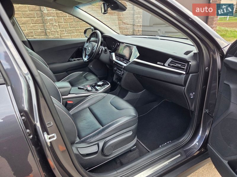 Позашляховик / Кросовер Kia Niro 2020 в Дубні фото 11 Позашляховик / Кросовер Kia Niro 2020 в Дубні