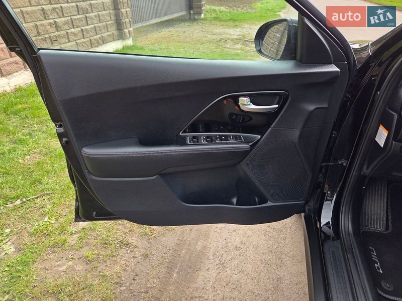 Позашляховик / Кросовер Kia Niro 2020 в Дубні