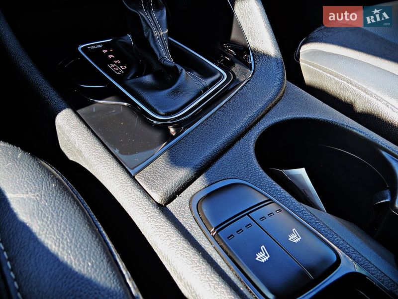 Внедорожник / Кроссовер Kia Niro 2019 в Черкассах фото 15 Внедорожник / Кроссовер Kia Niro 2019 в Черкассах